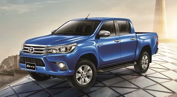 Toyota Hilux Revo พระเอกอ้อนแม่ยก - 10 ฉายารถยนต์ | รู้ใจ ประกันภัย