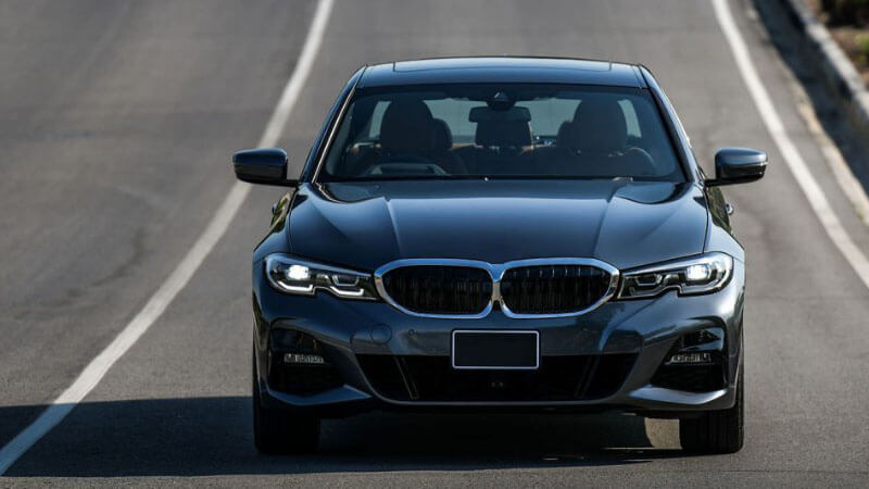 รถประหยัดน้ำมัน | BMW 330e M Sport | ประกันรถยนต์ | รู้ใจ