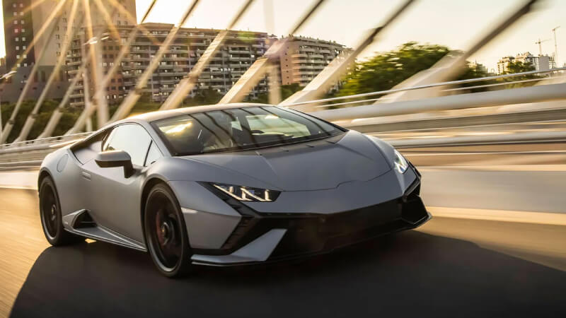 แลมโบกินี่ | Lamborghini | ประกันรถยนต์ชั้น 1 | รู้ใจ