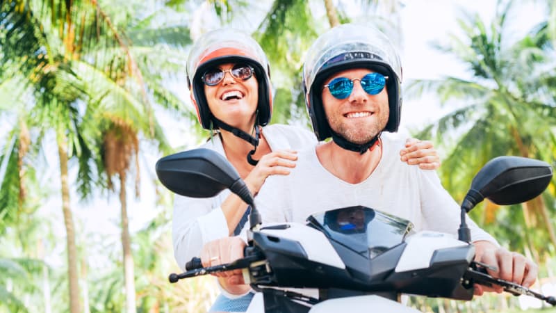 Foreigners are allowed to buy new or used motorbikes in Thailand | Roojai