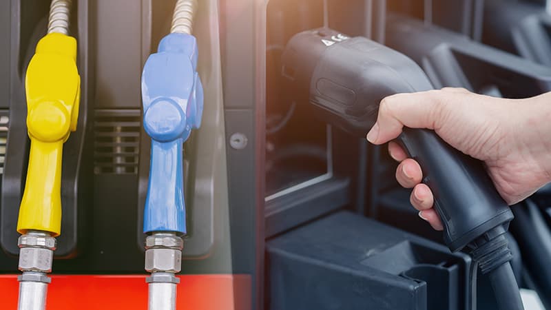 ข้อดี-ข้อเสียของรถไฟฟ้า EV และรถน้ำมัน | รู้ใจประกันภัย