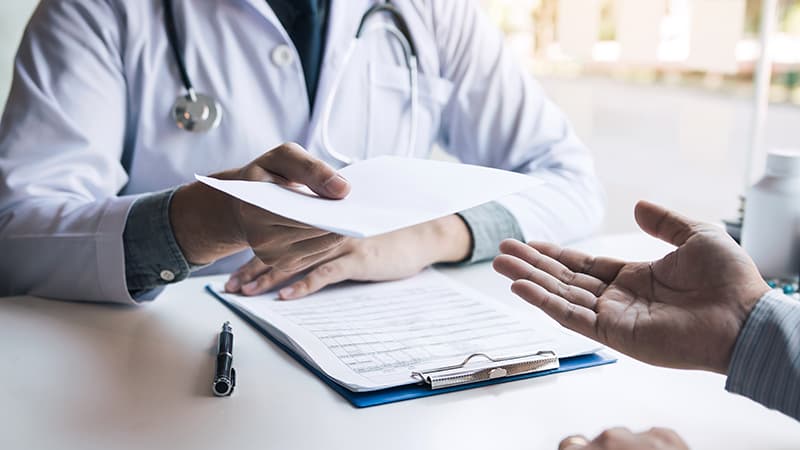 Where to get medical certificate for Thai driving licence and typical costs | Roojai Insurance