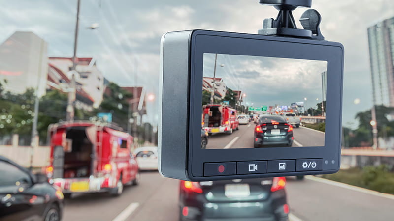 วิธีเลือกกล้องติดรถยนต์ | รู้ใจประกันรถยนต์