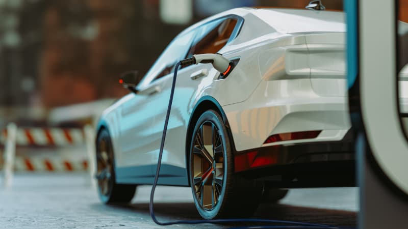 เจาะลึกพฤติกรรมผู้ซื้อรถยนต์ไฟฟ้าในไทย | โดยรู้ใจประกันภัย